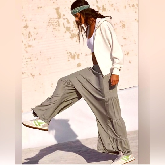 Free People Stay Low Harem Pants - Picture 5 of 8